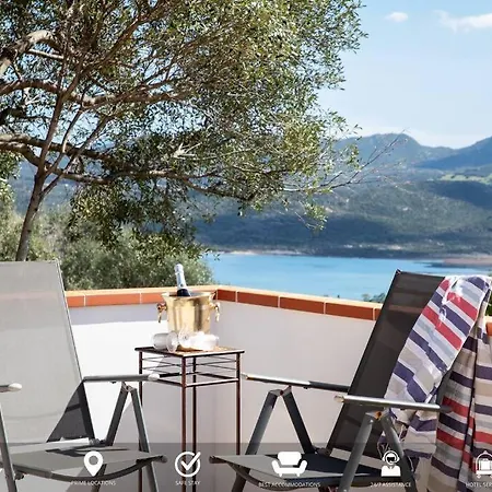 Vakantiehuis Borgo Dei Fiori - Homey Experience Cugnana