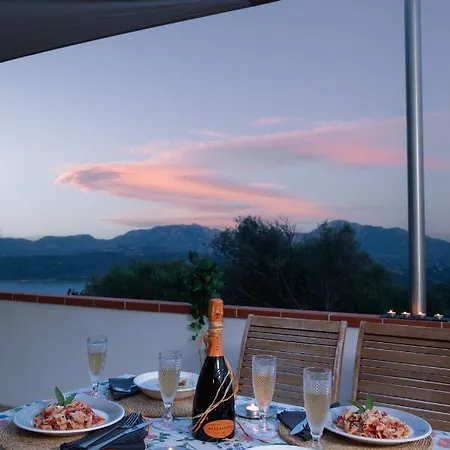Borgo Dei Fiori - Homey Experience Nyaraló Cugnana
